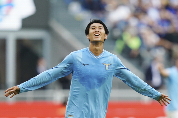 '거피셜 Here we go'...'한때 SON 라이벌' 日 특급 MF,…