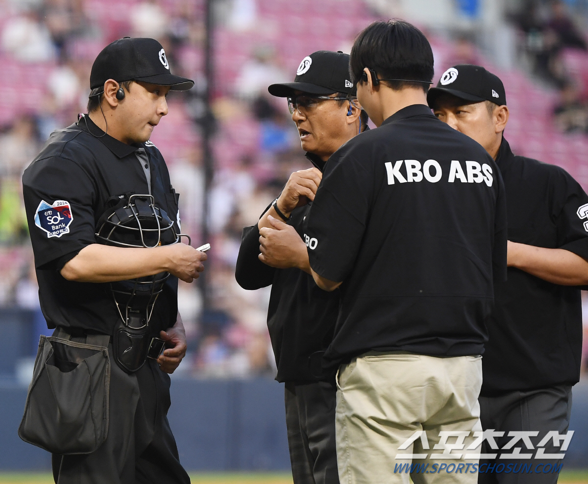 대구 SSG-삼성전, ABS 먹통으로 심판 판정→3회초 재개[대구 현장]