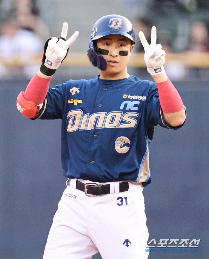 '손아섭 KBO 통산 최다안타 타이+데이비슨 멀티포' NC, 두산 7:5…