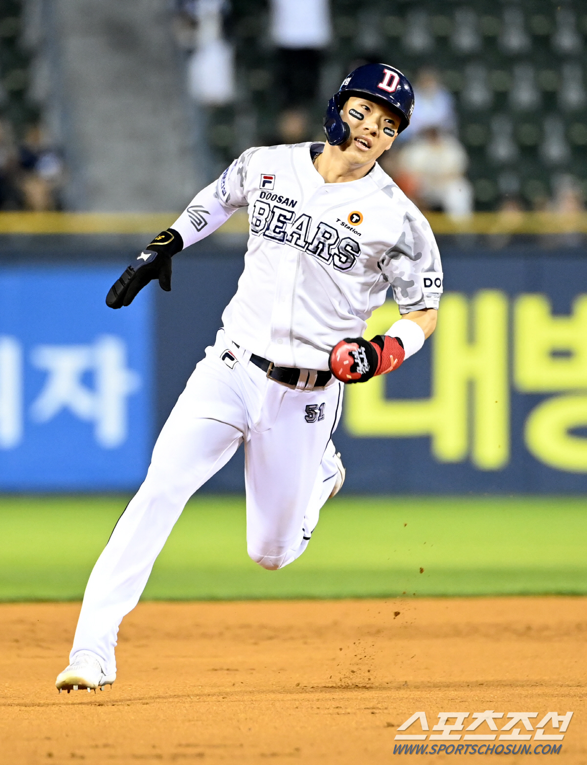 전반기도 안 끝났는데, 작년 1위에 벌써 4개차...9년 만에 60도루 …