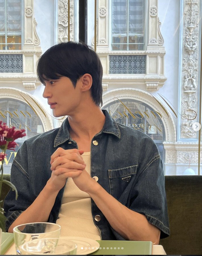 변우석, 밀라노 거리를 런웨이로 만든 '189cm 문짝 남신'[SC이슈]