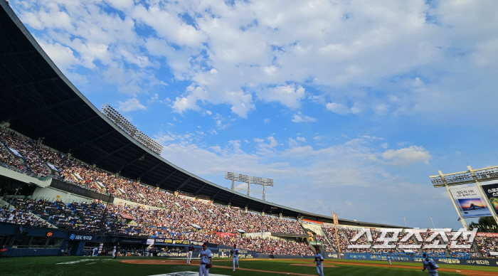 억울한 KBO, 하지만… '현장과 구단, 입장이 다르다' 진짜 '소통' …