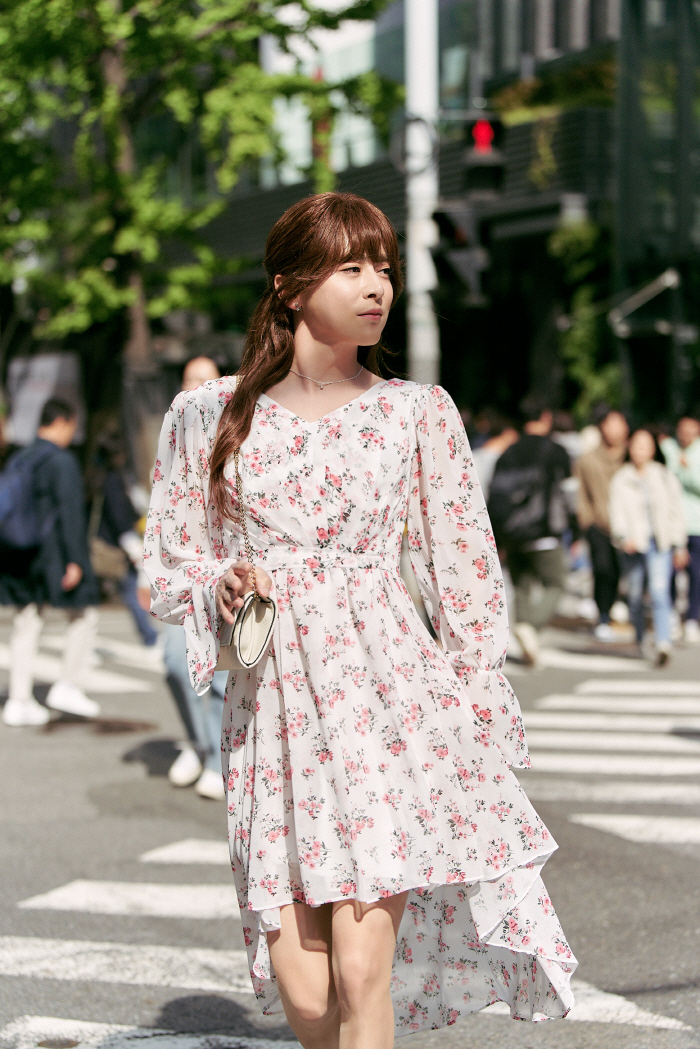 "시원하게 웃긴다"…'여장'까지 도전한 조정석, '파일럿' 夏극장 다크호…