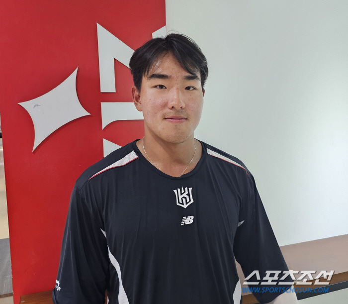 "저게 왜 넘어가?" 선배들도 감탄했다. 21세 수원장사 탄생! 또한명의…
