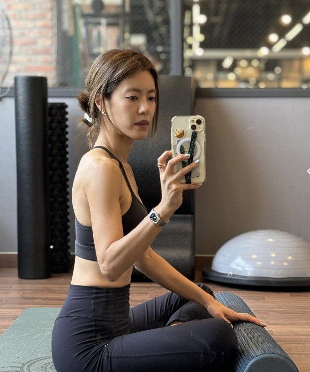 '치과의사♥' 이윤지, 브라탑 입고 과감 노출…11자 복근에 박나래도 감…
