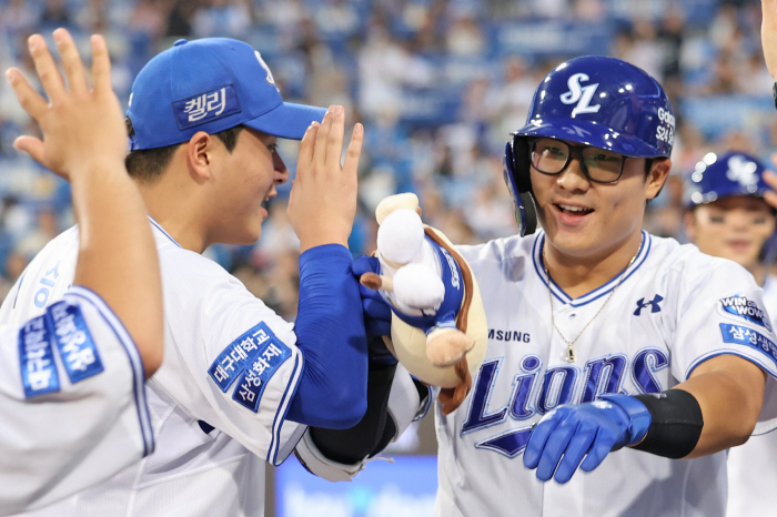 홈런 쾅!쾅!쾅!&오승환 700G →22SV…삼성, 두산 잡고 3연승 질…