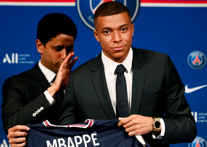 사랑과 전쟁 '음바페-PSG 편'…"미지급 급여·보너스 1400억 내놔"…