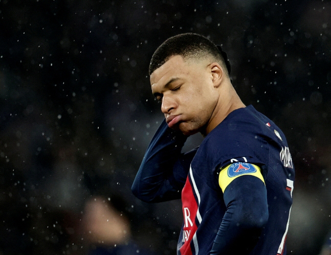 세상에 이런 쪼잔한 빅클럽은 없다...PSG 음바페 급여+보너스 미지급,…