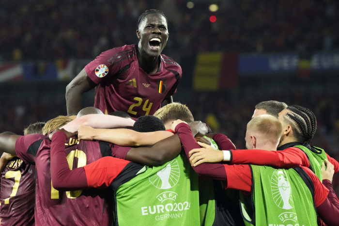 벨기에, 기사회생! 더 브라이너 원맨쇼 앞세워 루마니아에 2-0 승리..…
