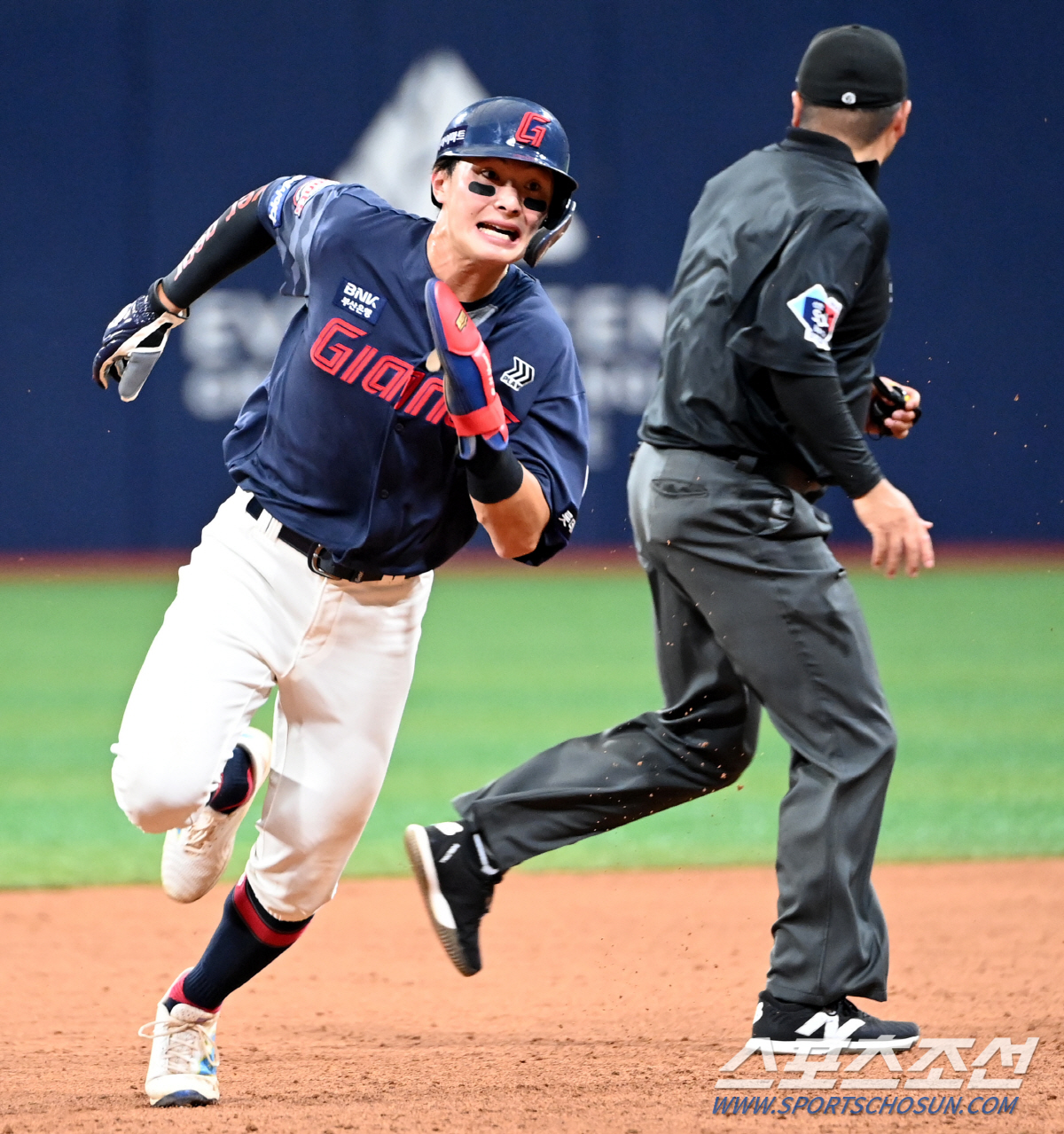 '윤동희+황성빈 6안타 합작→6회 5득점 빅이닝' 롯데, 키움에 10-2…