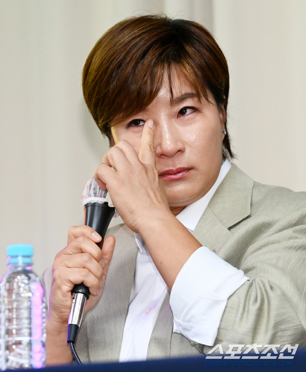 [SC초점]아빠 빚도 갚아줬는데 세금까지?…박세리, 눈물 터질 만했다