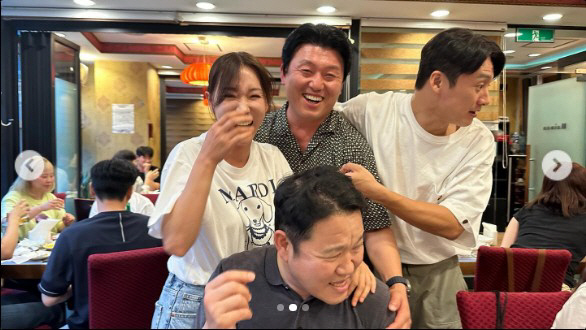 이지혜, 김구라 백허그+볼 덥썩..."아저씨 진짜 좋은사람"