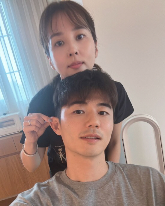 [SCin스타] 한혜진, ♥기성용이 올린 커플샷 지적 "나 뭐 잘못했나?…