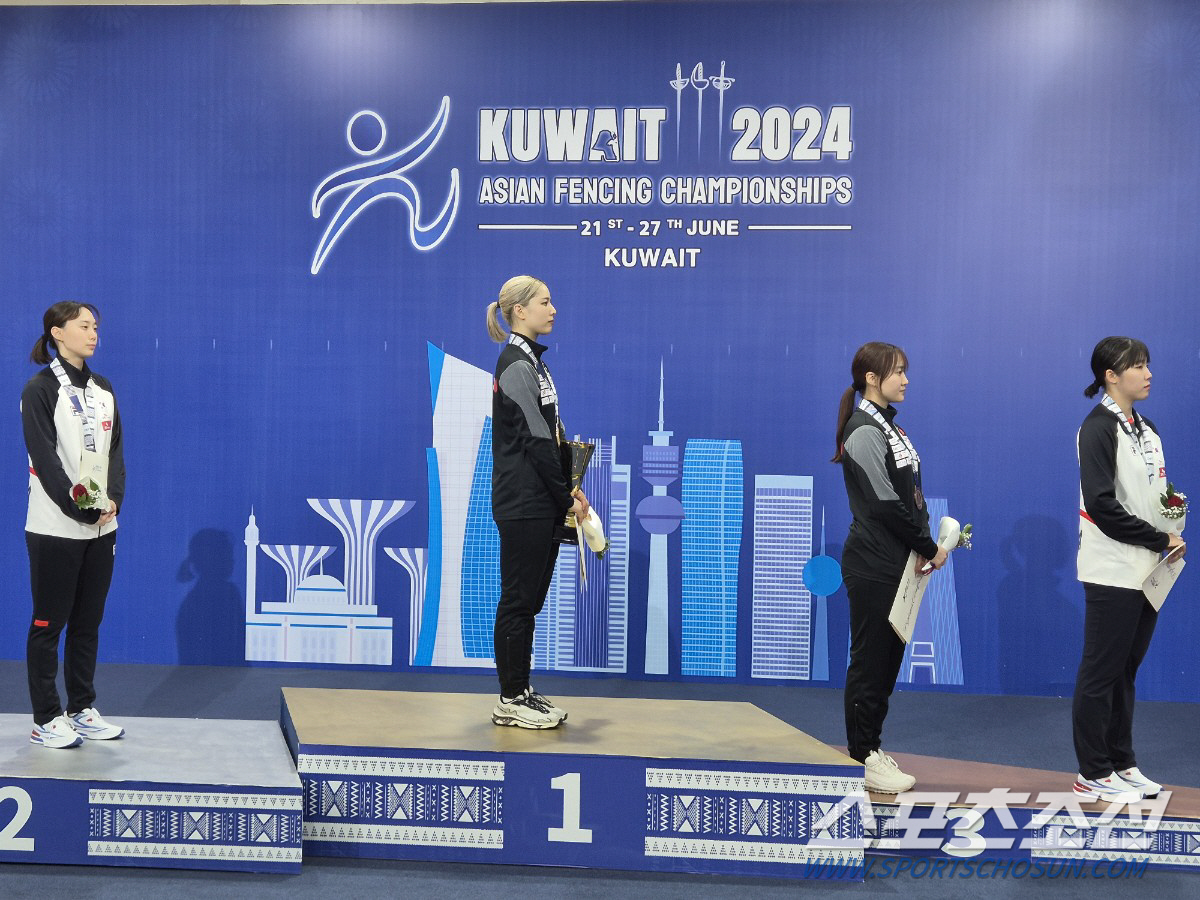 '女사브르 캡틴'윤지수,日세계챔피언에 1점차 석패 '빛나는 銀', 전하영…