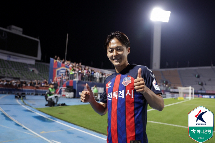 [현장라인업] '이승우 선발+손준호 벤치' 수원FC, 광주전 선발 명단 …