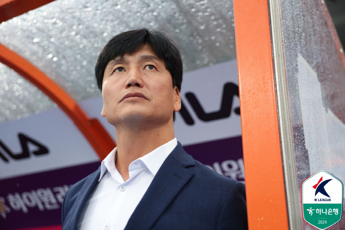 [현장인터뷰]정정용 김천 감독 "조직적으로 만드는 단계" vs 황선홍 대…