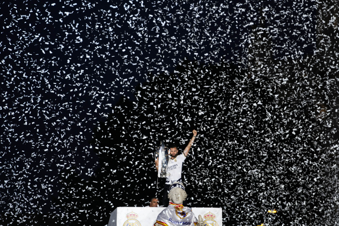 "넌 영웅이야" 호날두의 헌사…11살에 레알 입단한 꼬마, 34살에 전설…