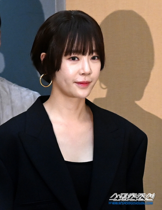 '황정음 고소' A씨 "돈 목적 NO, 합의 누설시 2배 배상 조항 기만…