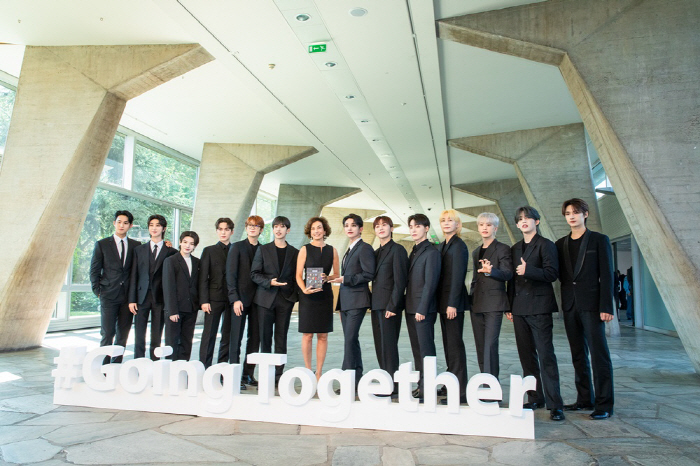 [공식] 세븐틴 “전 세계 청년 꿈 위해 100만 달러 기부”