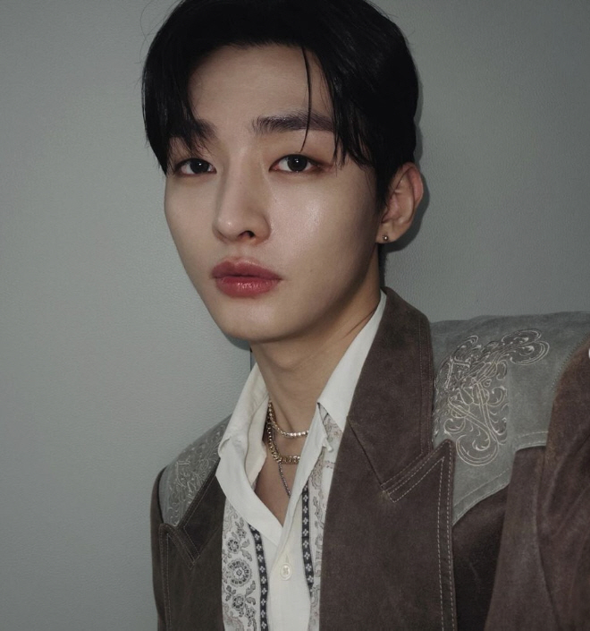 '워너원 출신' 윤지성, 現소속사 전속계약 종료 "서로의 의견 존중" […