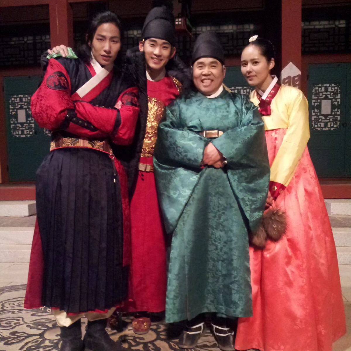 '해품달' 김수현X한가인, 12년만 공개된 비하인드컷 "보물같은 사진"