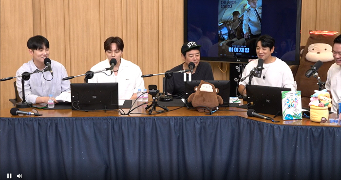 성동일 "여진구, 촬영중 하정우 때려..'악역'이 실제 성격이더라"(컬투…