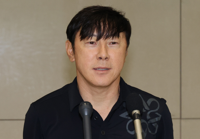 불운한 신태용, 한국 피했더니 일본-호주-사우디와 '죽음의 조'에 풍덩……
