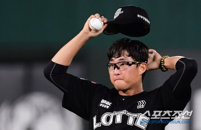 여름은 롯데의 계절? KIA 잡고 4연승 질주! 박세웅 6승 역투→최항 …