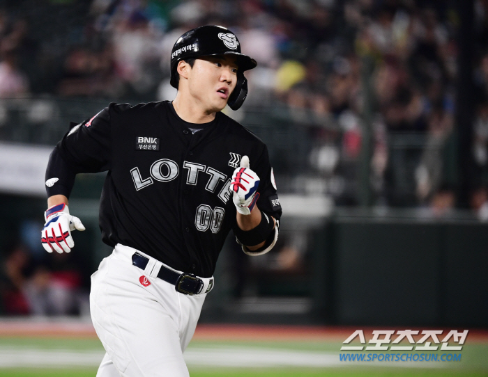 여름은 롯데의 계절? KIA 잡고 4연승 질주! 박세웅 6승 역투→최항 …