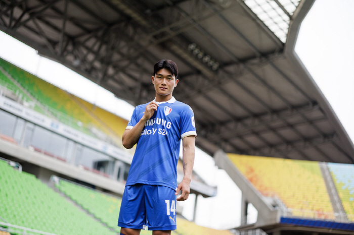 [공식발표]수원삼성, '절정의 기량' MF→중앙 수비 '멀티 플레이어' …