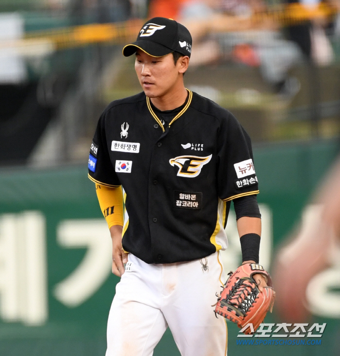 오늘 부산에 '달'이 뜬다…907승 김경문vs679승 김태형, 명장 사제…