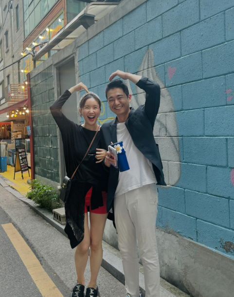 장영란 "얼굴 엉망이어도 사진 찍어드려요…동네선 연예인 아닌 그냥 아줌마…