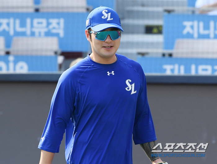 '박병호 찍자' 카메라 총출동에 깜짝 놀란 감독 "이겨내야지"[수원 현장…