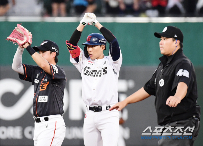 롯데 '5연승' 폭풍질주! 한화 격침→7위 점프. '윌커슨 8승+손성빈 …