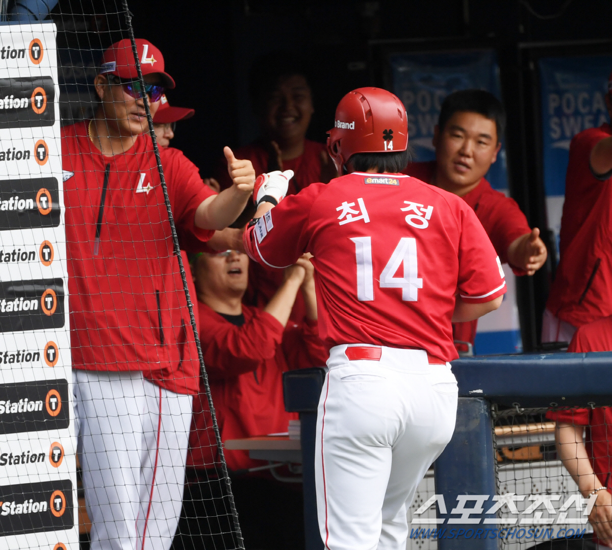 '비 온대서 빨리 쳤어요' 2회까지 홈런 3방...SSG, 두산에 7회 …