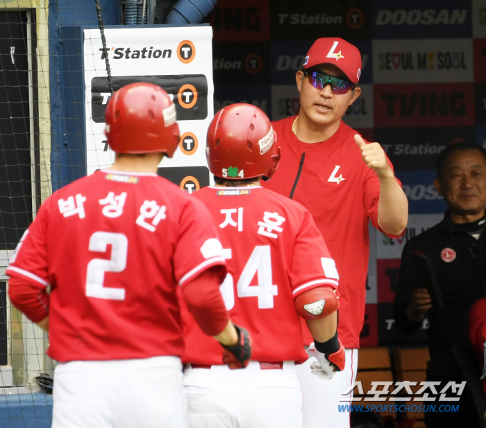 희생플라이에 2루 주자가 홈까지 들어왔다고? 발로 만든 1점, 10점만큼…