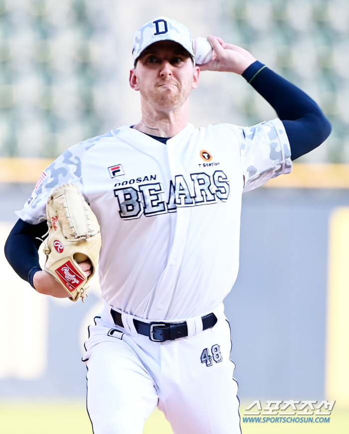KBO 56승 경력직 테스트…'대체 외인 물색' 두산, SSG만 바라보지…