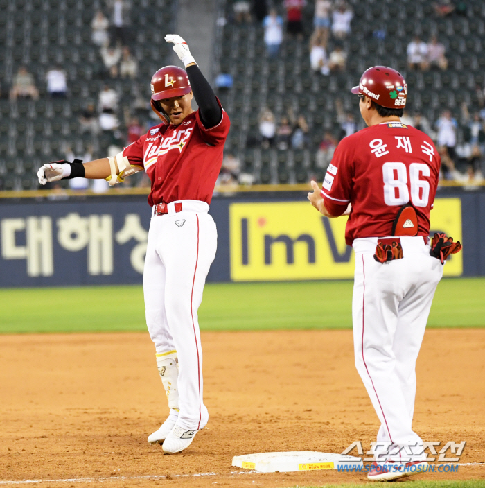 60순위가 2순위를 무너트렸다…'조병현 연속 K 신기록 타이' SSG, …