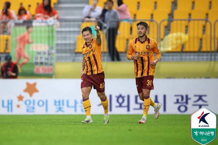 [현장리뷰]'이적설 엄지성 완전 제외→가브리엘 결승골' 광주FC, 제주 …