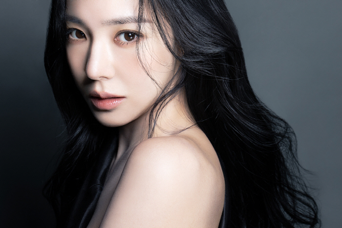 [SC인터뷰]"레이첼 콜렉터라고"…티파니 영, '재벌집' 이어 '삼식이'…