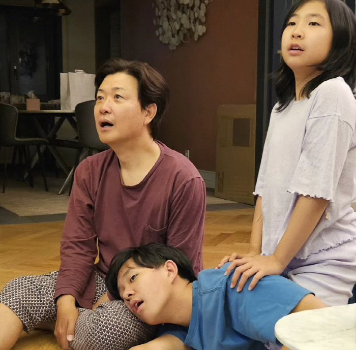 [SC이슈] "짜파구리 먹방 꼬마가 美명문대에"…윤후→성빈, 랜선 이모·…