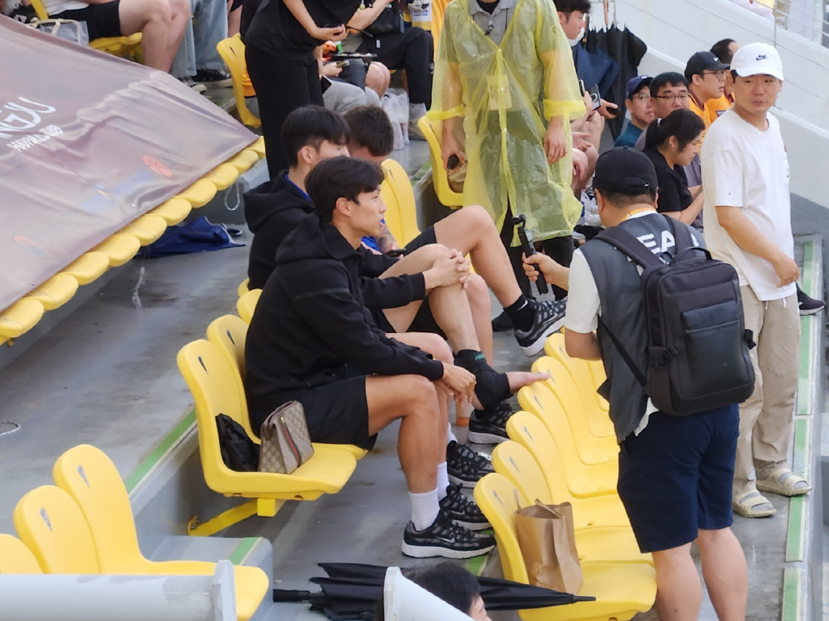 "아직 조율 중" 스완지 이적 확정 or 미정? '핫가이' 엄지성의 침묵…