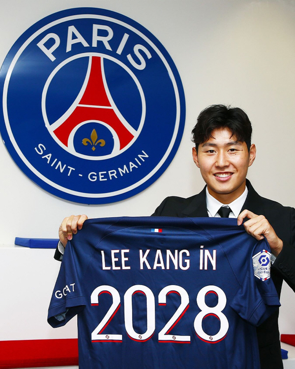 '이강인 조항이 뭐길래' 골치 아픈 마요르카-PSG…LEE는 마요르카서 …