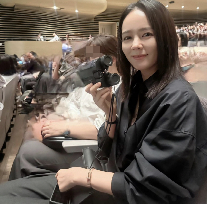 한가인, 실물 보면 이런 느낌…연정훈♥ 3대 도둑 만든 미모