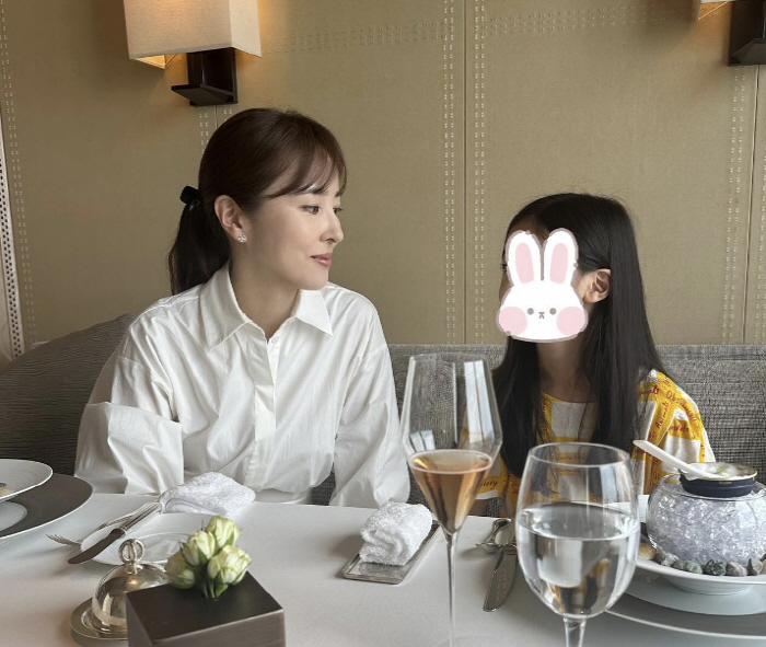 "11년째 아내·딸 바보" 기성용♥한혜진, '결혼 11주년'에 애정 뚝뚝…