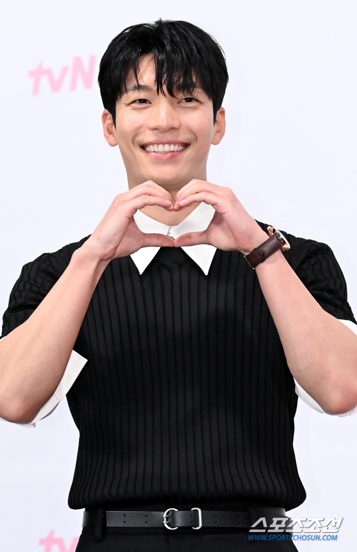 [일문일답] 로맨스도 되네! '졸업' 위하준, 첫 멜로작 통해 인생캐 갱…