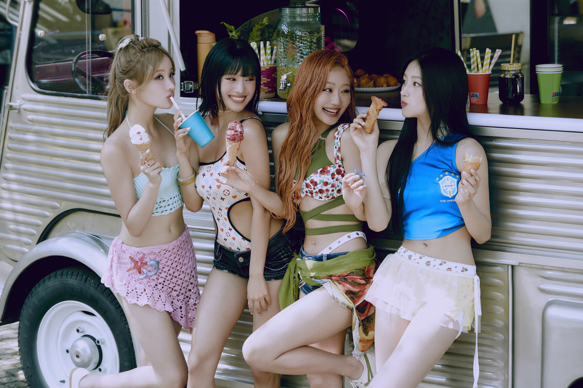 [SC인터뷰]"서머퀸 타이틀 얻었으면"…키스오브라이프, '스티키'로 끈적…