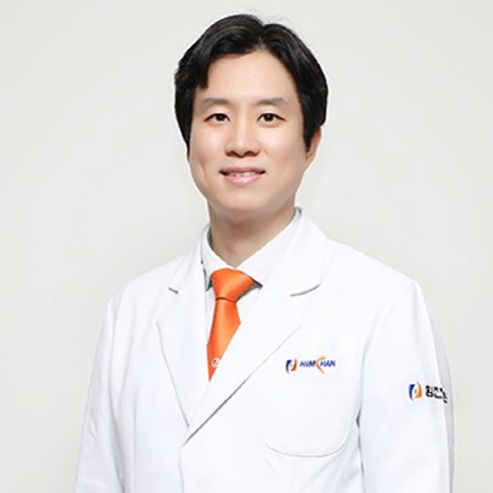 힘찬병원 "수상 스포츠 시즌, 어깨·손목 등 관절 부상 주의"…스트레칭 …