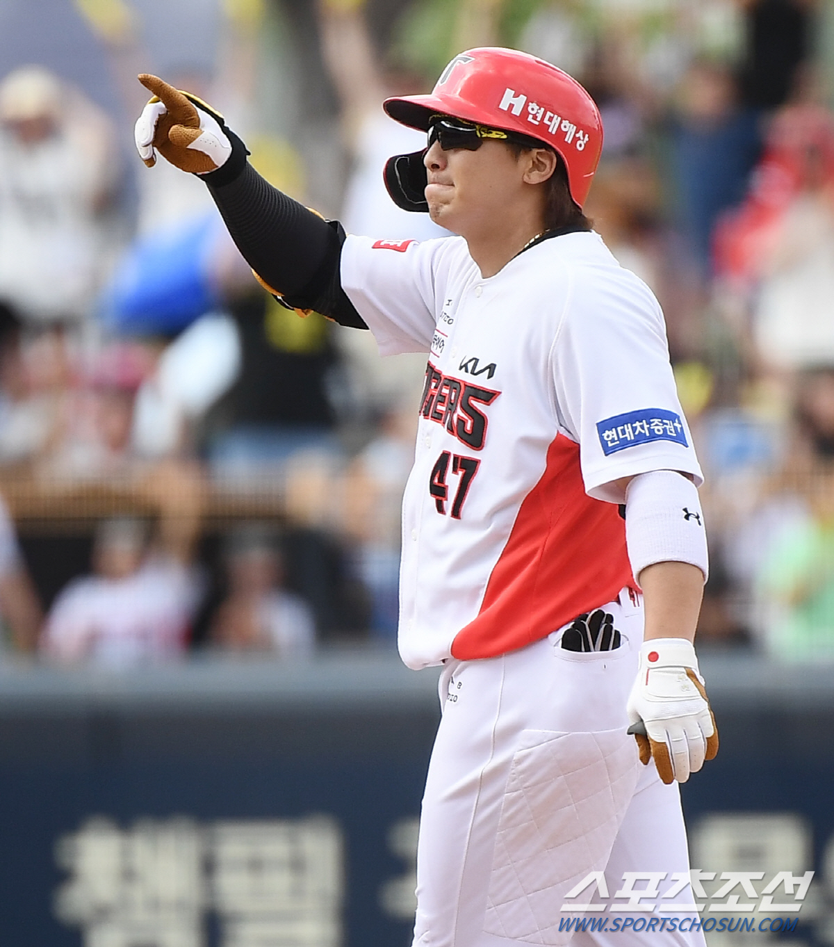 '0:4→4:4→9:5' 이것이 선두의 힘! KIA 연장 혈투 끝 삼성 …