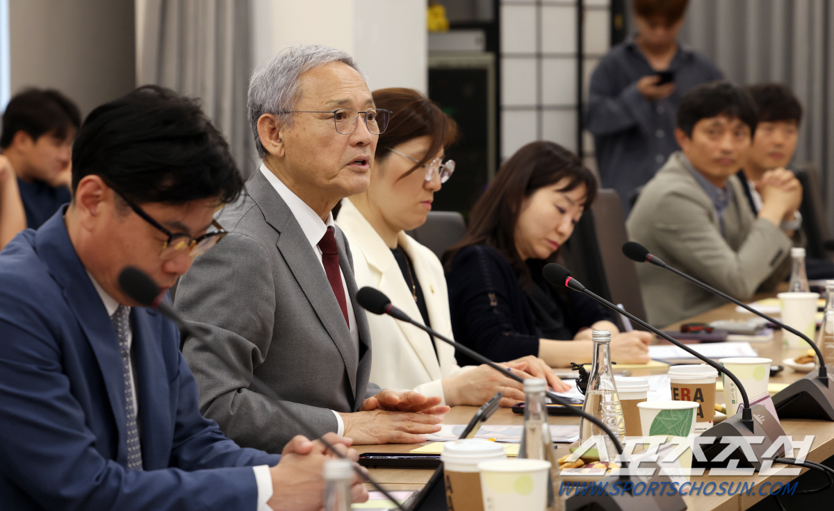 "골든타임 놓친 학교체육,내년부터 혁명적 정책 필요" 유인촌 장관X장미란…